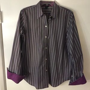 Like new Ralph Lauren w/ contrasting cuffs.